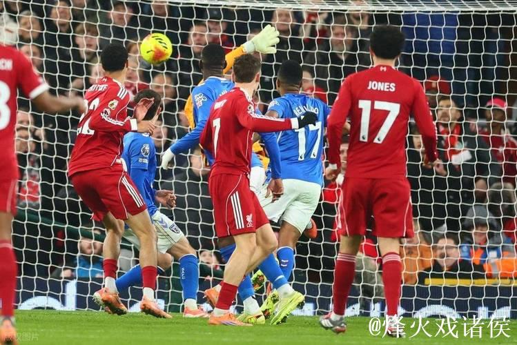 维尔茨造乌龙范戴克失误致丢球 利物浦1-1桑德兰 维尔茨造乌龙范戴克失误致丢球 利物浦1-1桑德兰